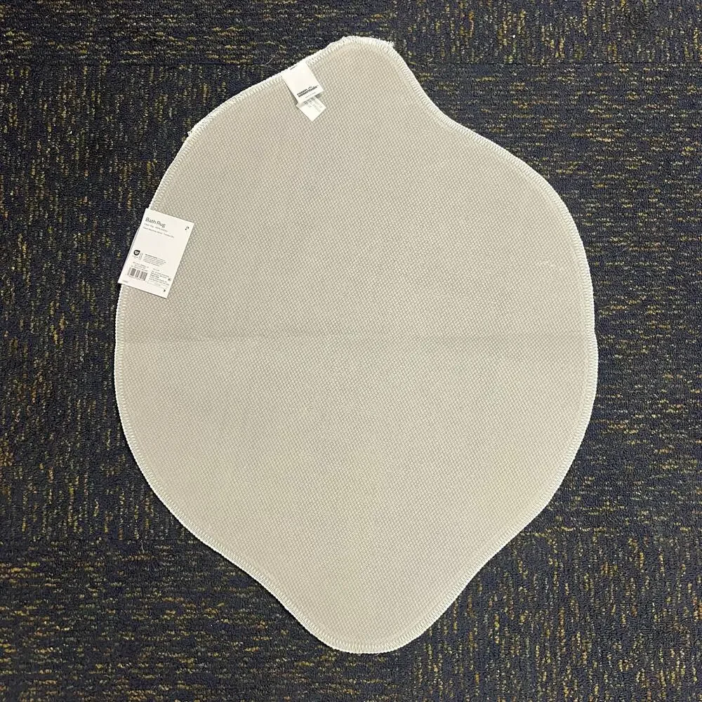 Room Essentials Lemon Shaped Bath Rug Yellow & White Non-Slip Bathroom Mat